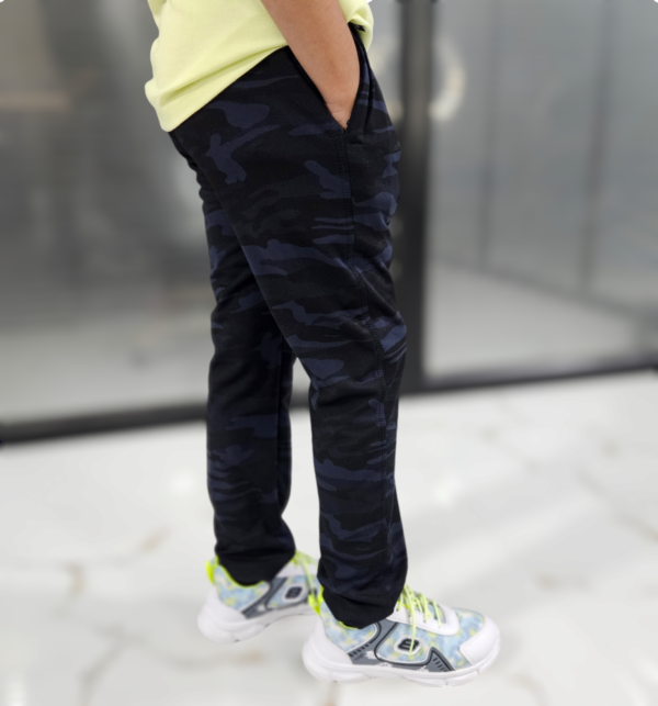 KiDS TRACKPANT + FREE 🎁  SOCKS - Image 3